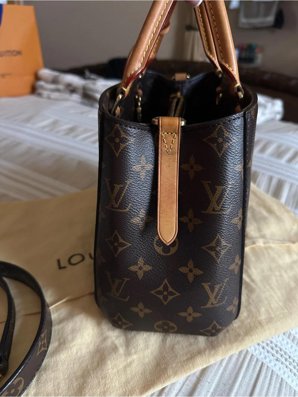 Louis Vuitton Monogram Canvas Shoulder Bag comes with Dust Bag